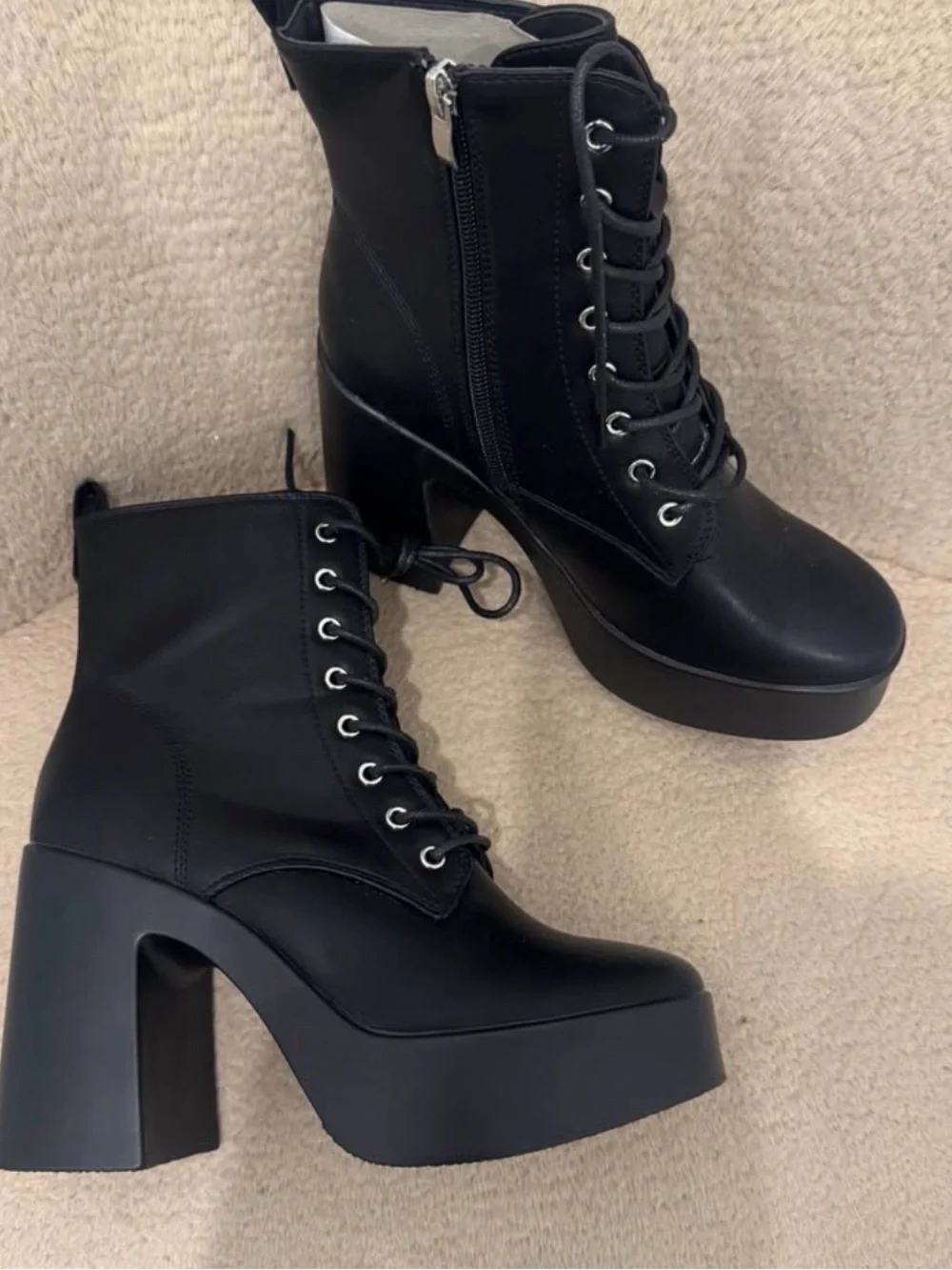 N/A stylish black